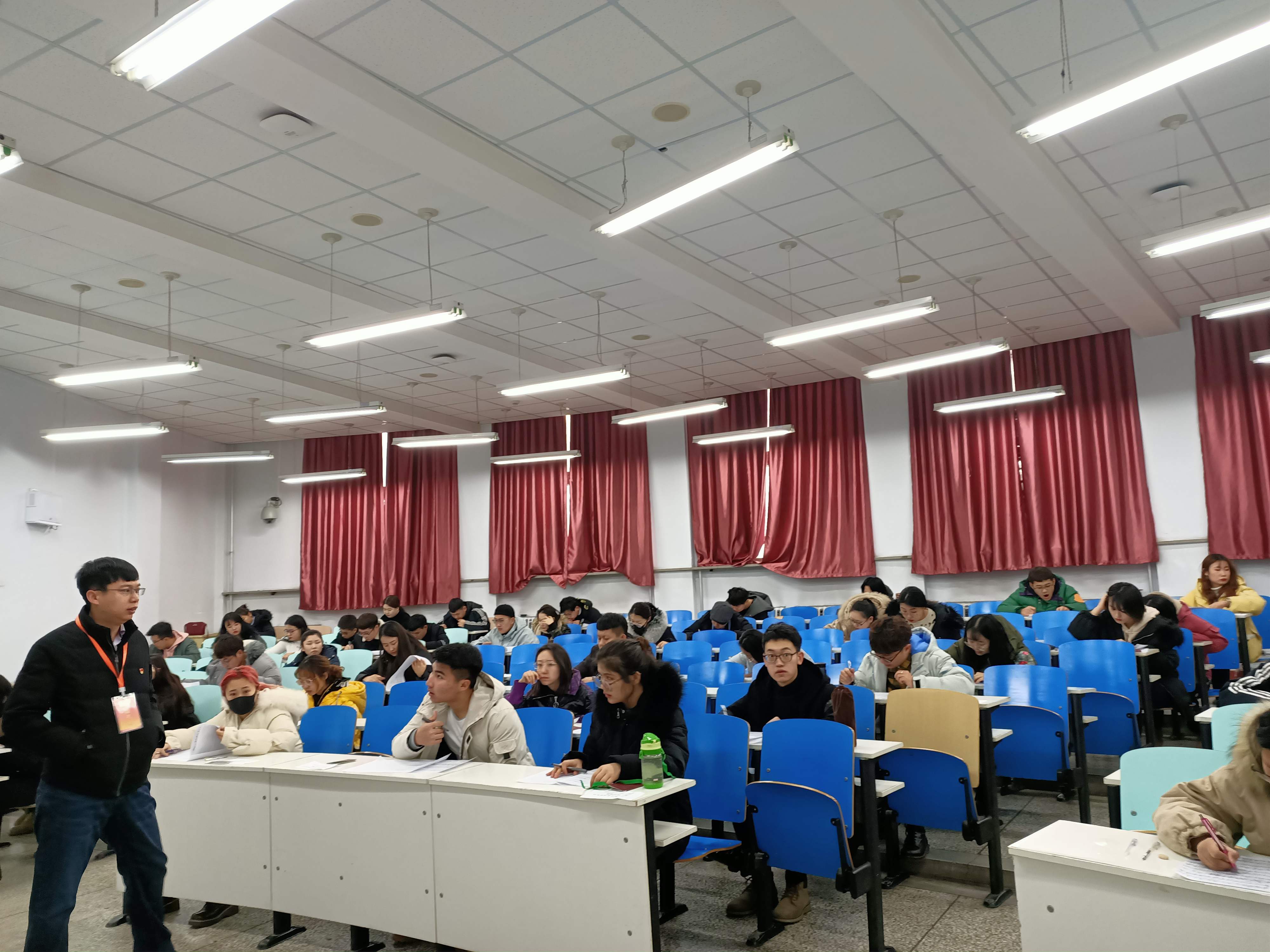 音乐学院2019—2020学年第一学期期末考试纪实报道-内蒙古师范大学